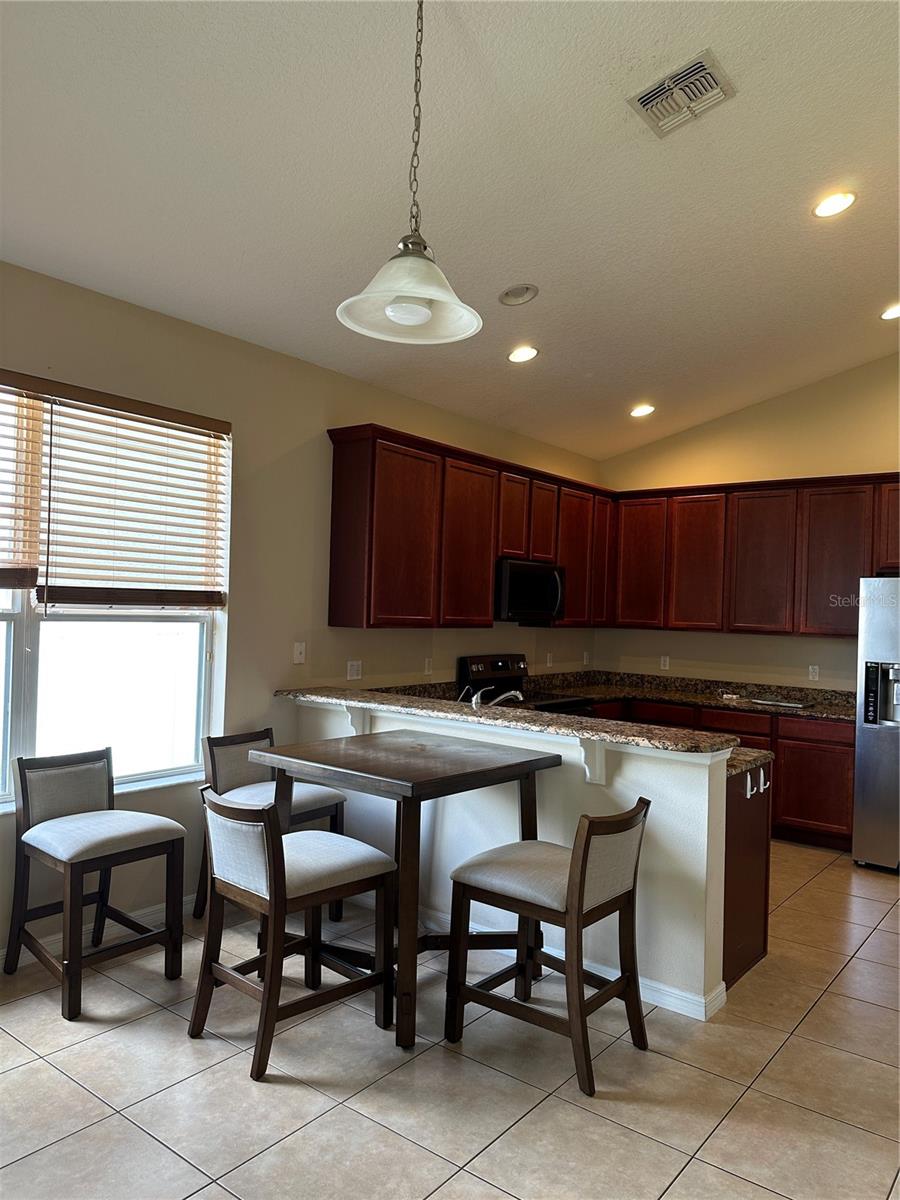 ENCLAVE/LK JEAN - Residential Lease