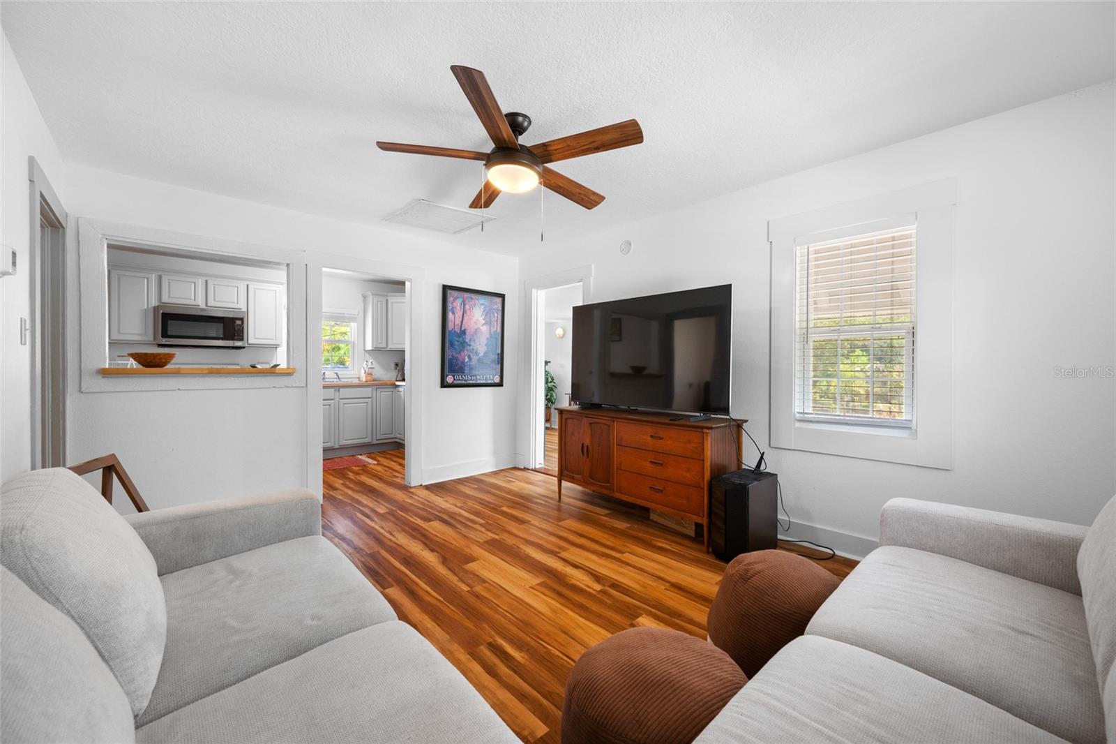 BROADWAY ADD - Residential Income