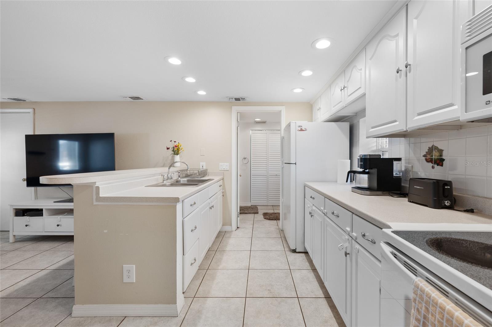 BROADWAY ADD - Residential Income