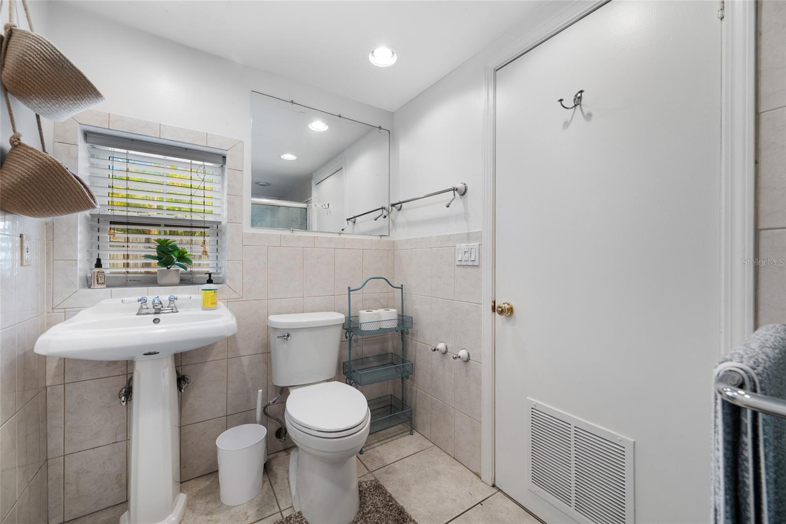 BROADWAY ADD - Residential Income