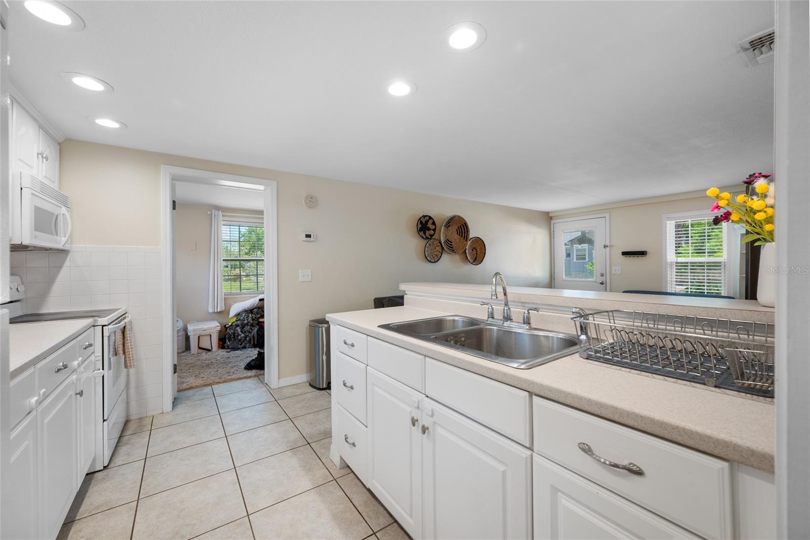 BROADWAY ADD - Residential Income