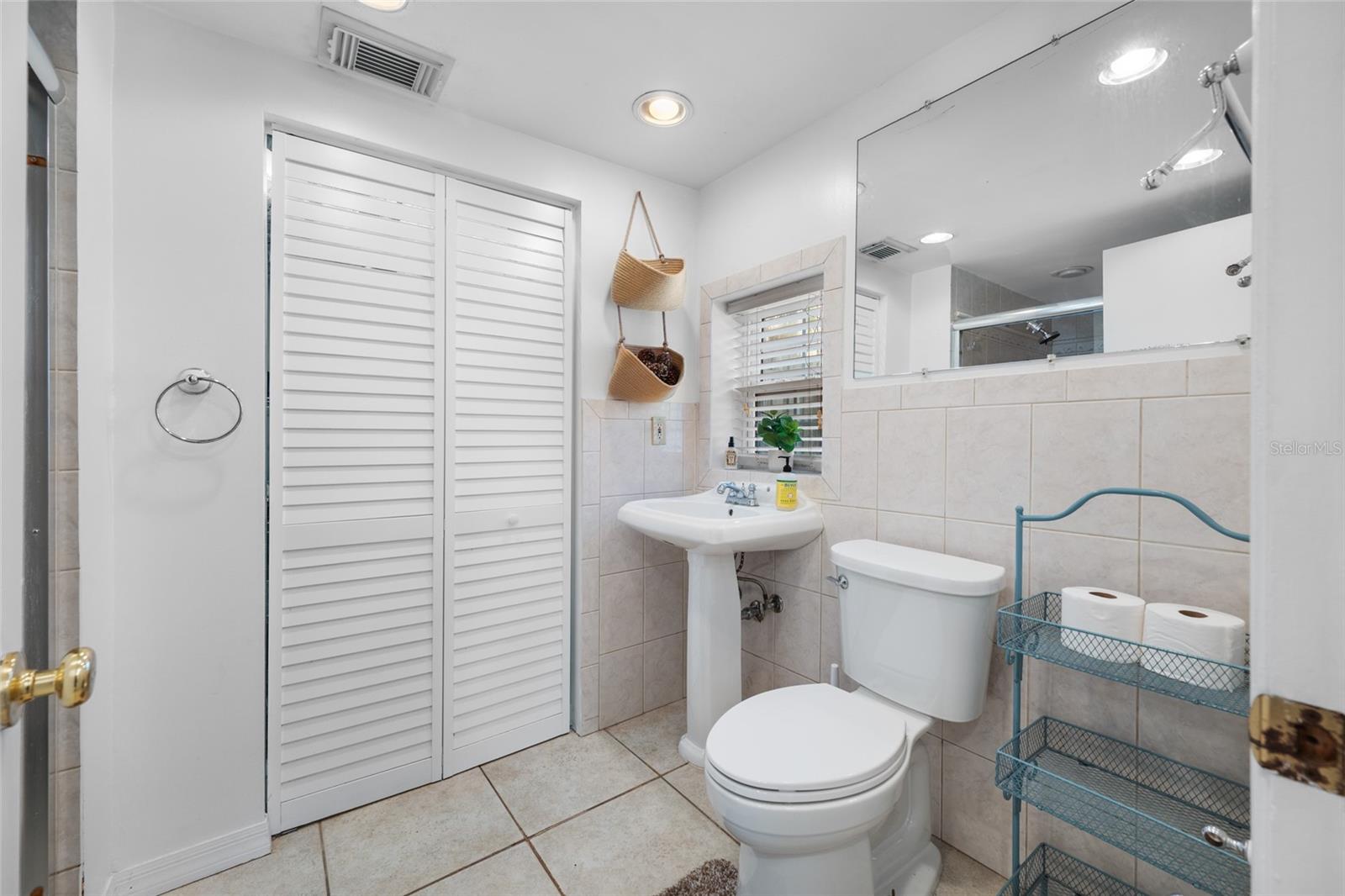 BROADWAY ADD - Residential Income