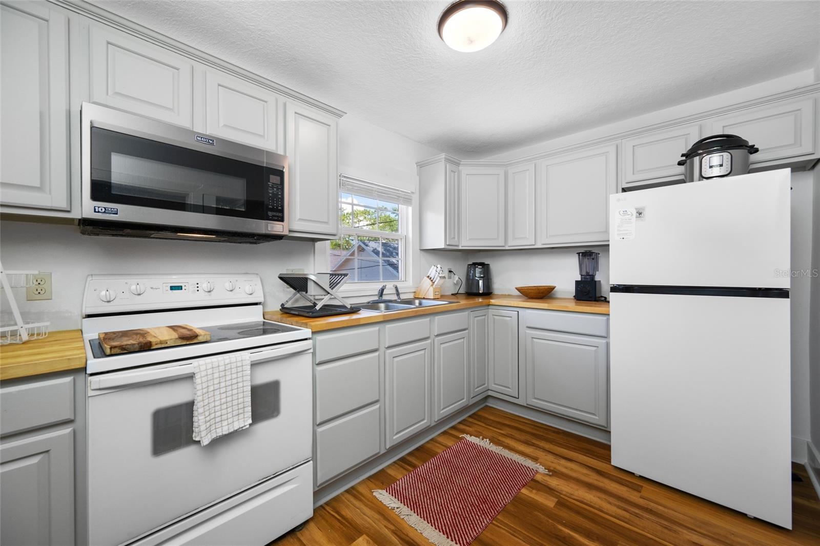 BROADWAY ADD - Residential Income