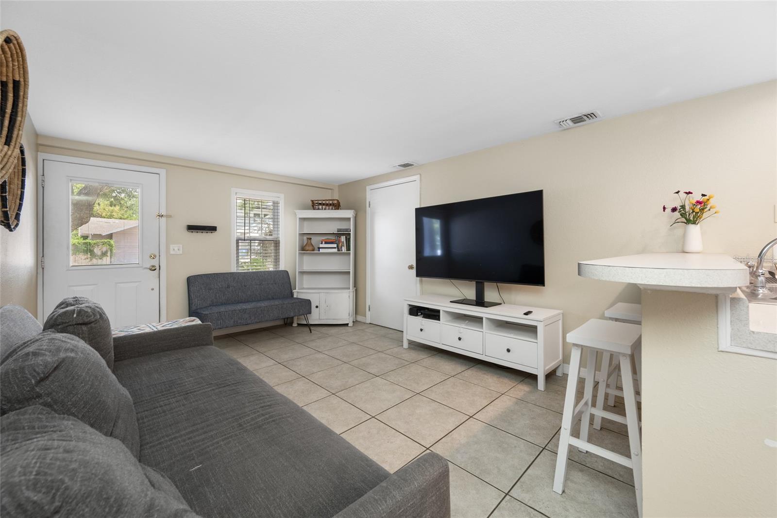 BROADWAY ADD - Residential Income
