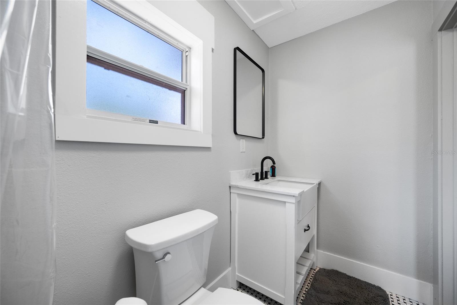 BROADWAY ADD - Residential Income
