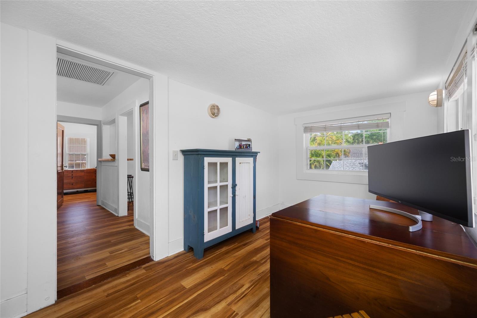 BROADWAY ADD - Residential Income
