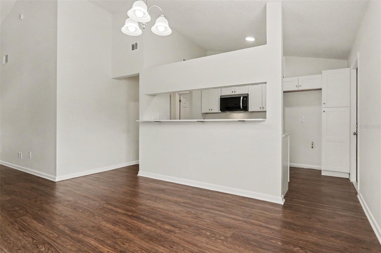 Casas a venda 4 - Jen Dantas 1097 COVINGTON STREET