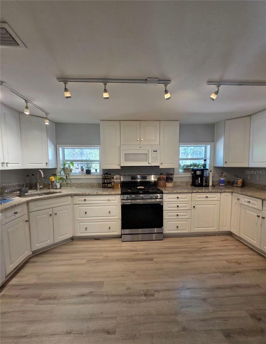 TAVARES NUTTS SUB - Residential