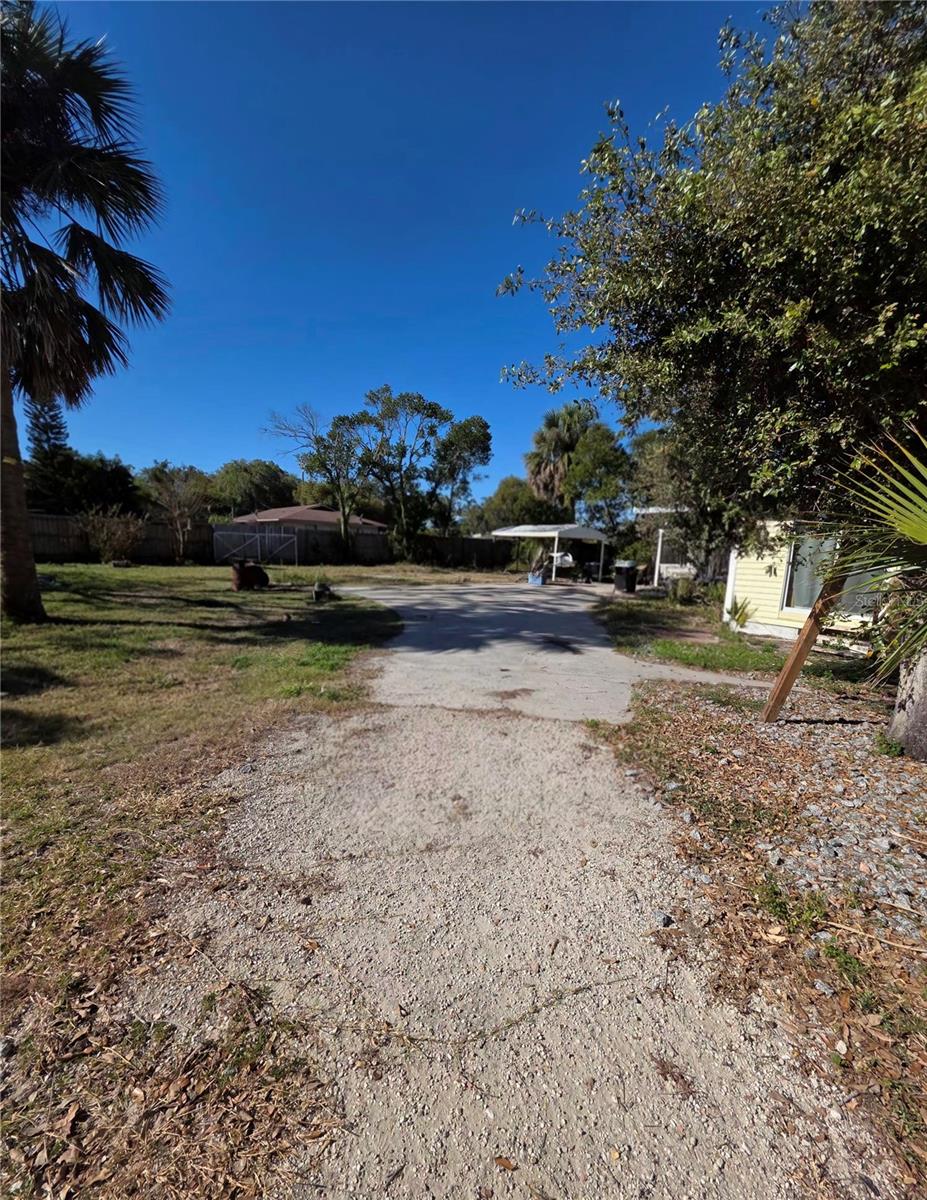 TAVARES NUTTS SUB - Residential