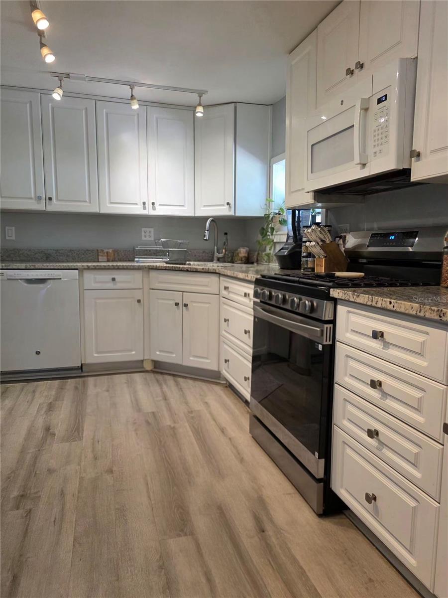 TAVARES NUTTS SUB - Residential