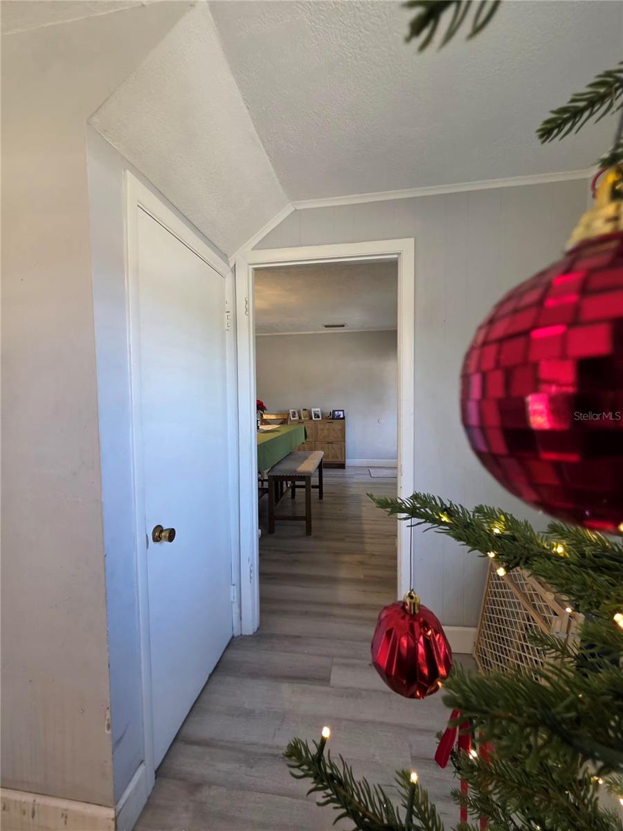 TAVARES NUTTS SUB - Residential