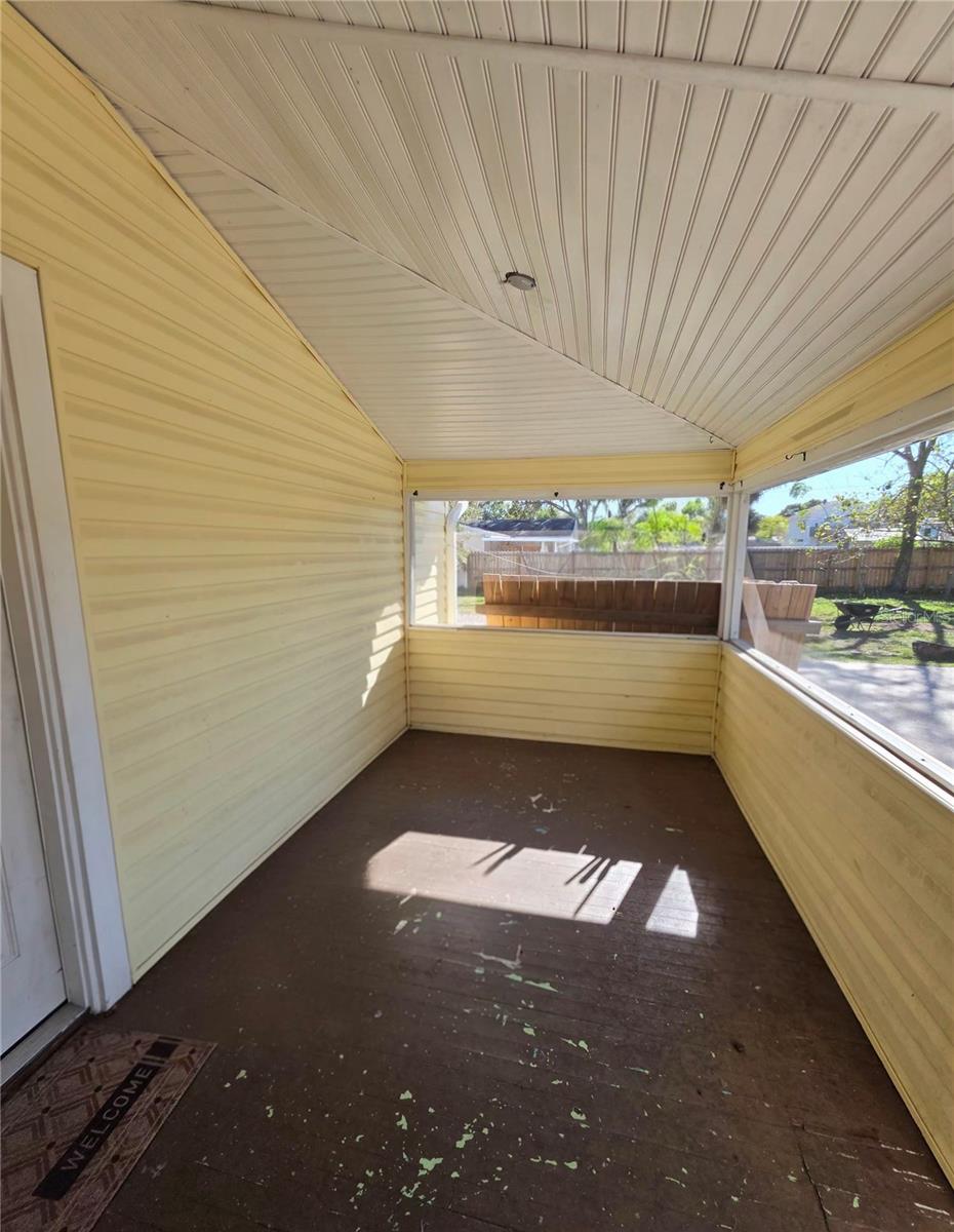 TAVARES NUTTS SUB - Residential