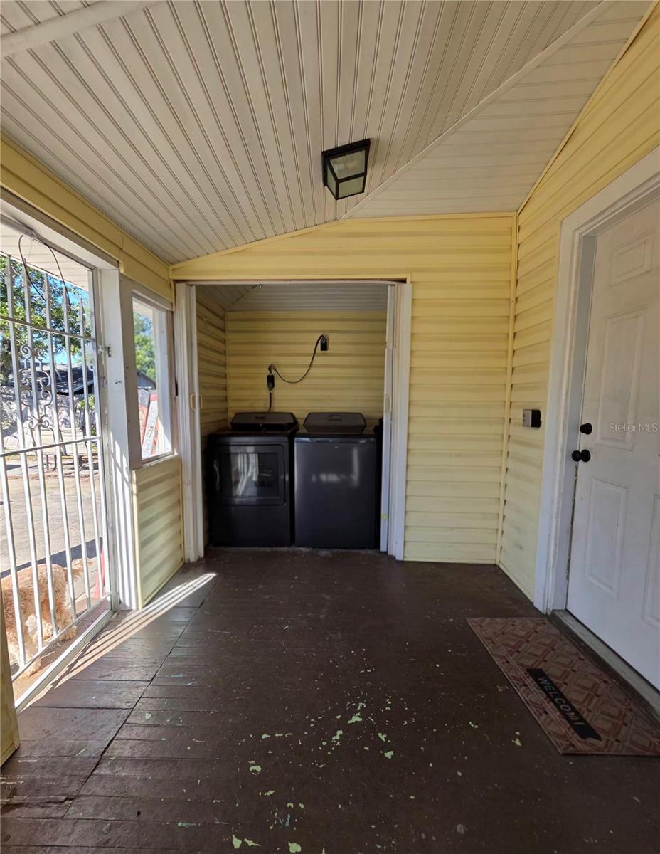 TAVARES NUTTS SUB - Residential