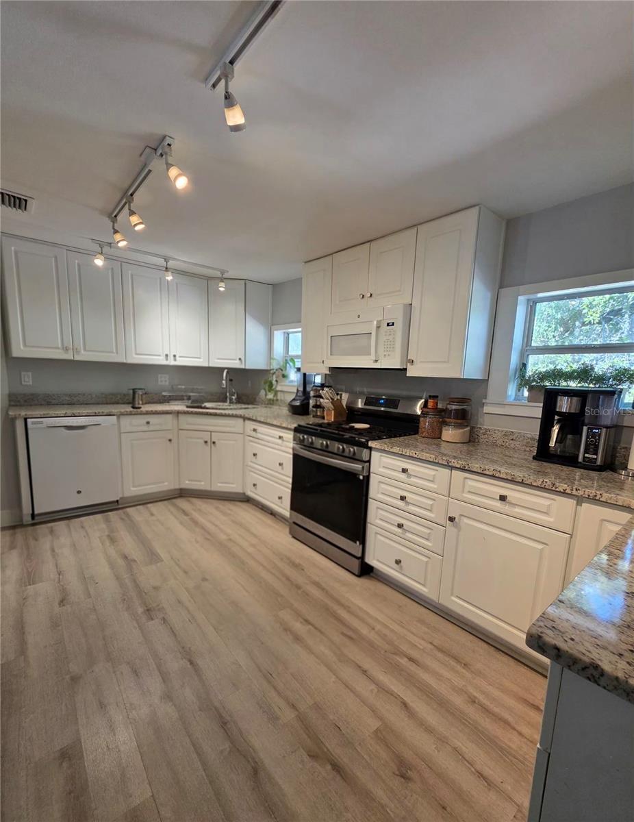 TAVARES NUTTS SUB - Residential