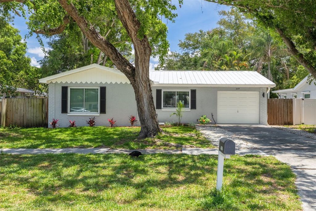 Photo of 1819 West Drive, Clearwater, FL 33755 (MLS # TB8507000)