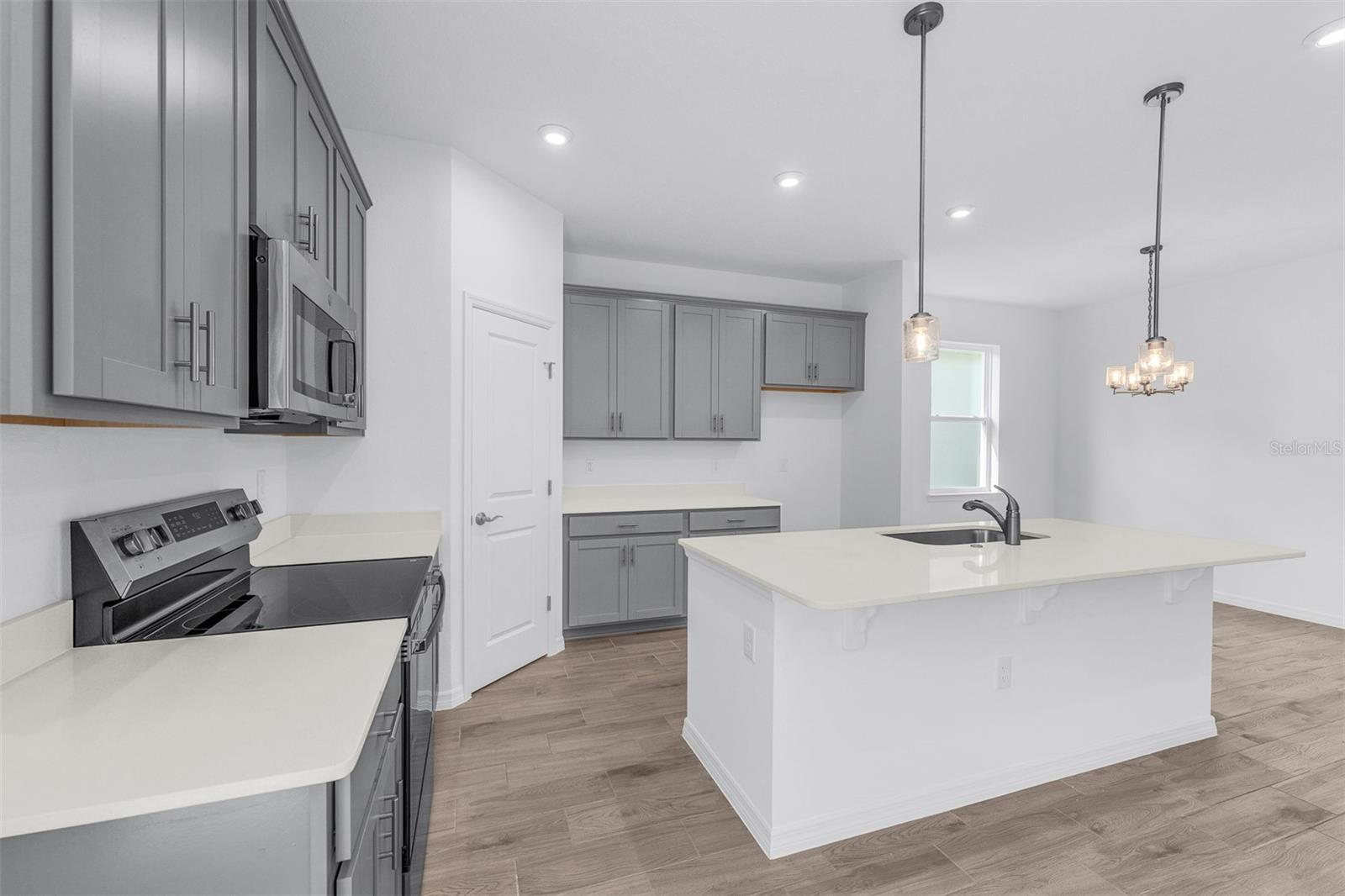 SCENIC TERRACE - Residential