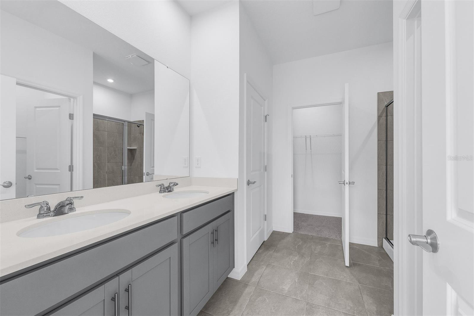 SCENIC TERRACE - Residential