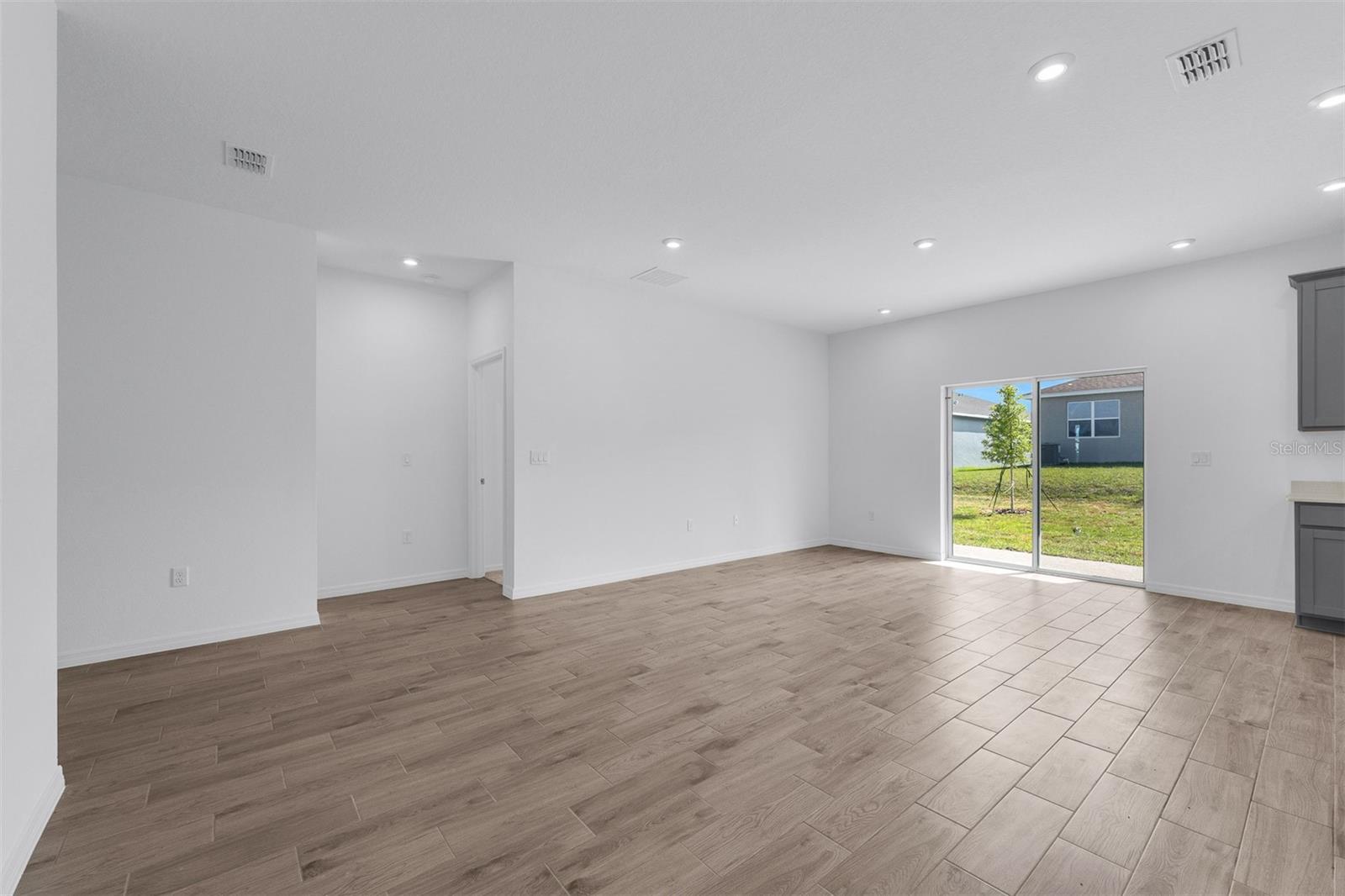 SCENIC TERRACE - Residential