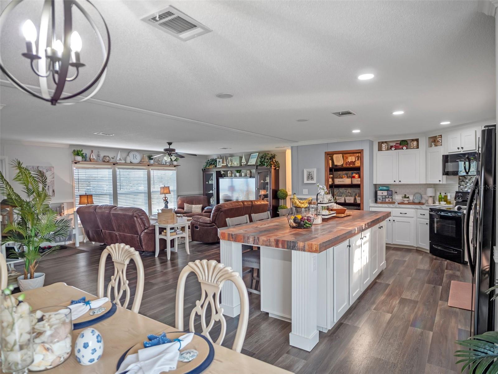 8013 SERGEANT PEPPER DRIVE