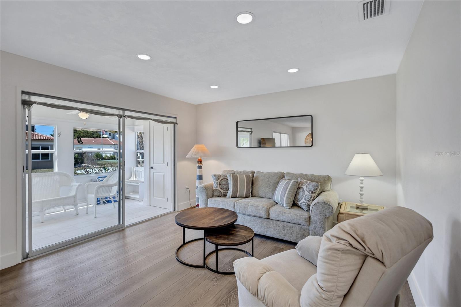 185 VISTA HERMOSA CIRCLE