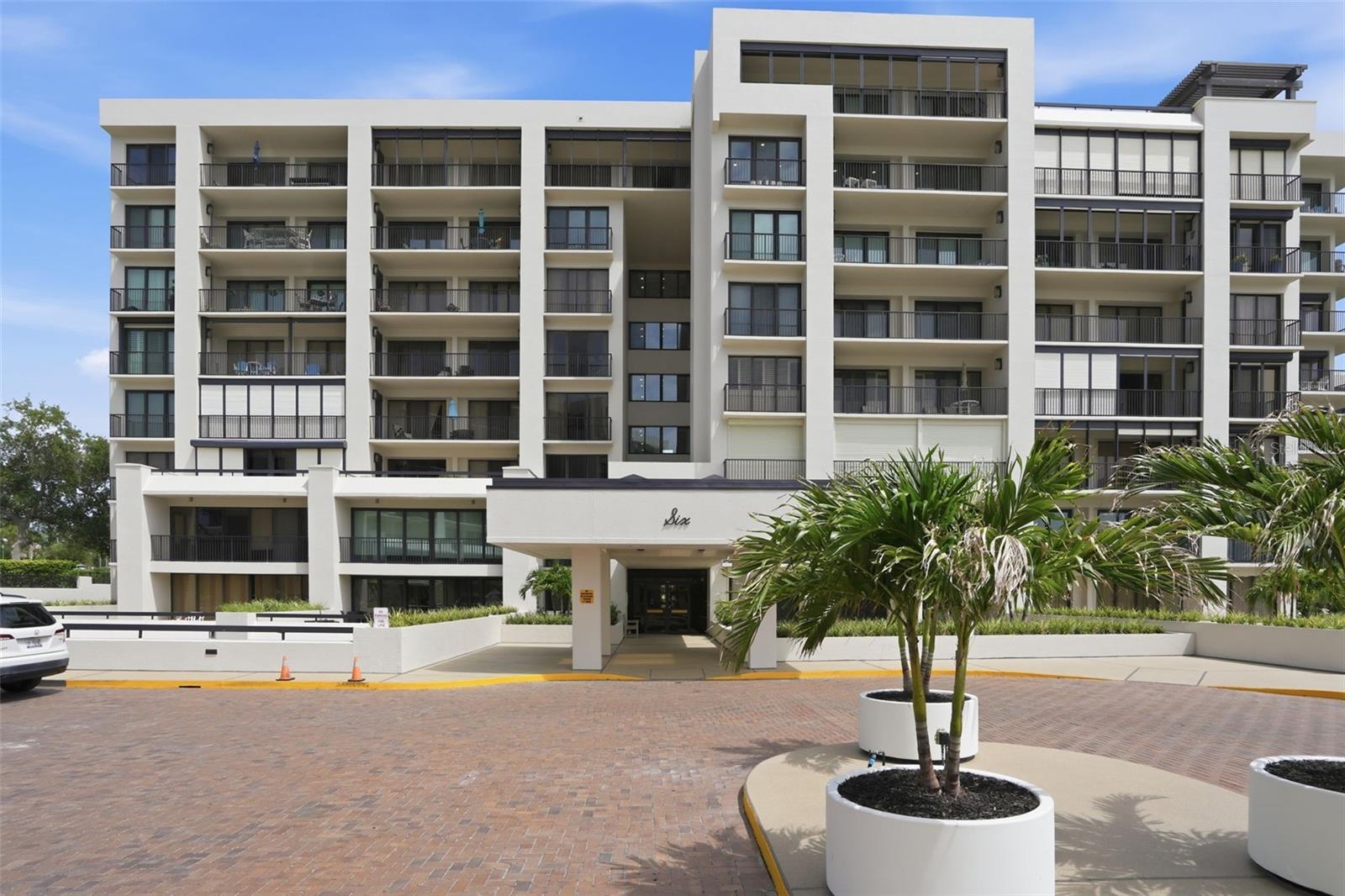 6 BELLEVIEW BOULEVARD 705