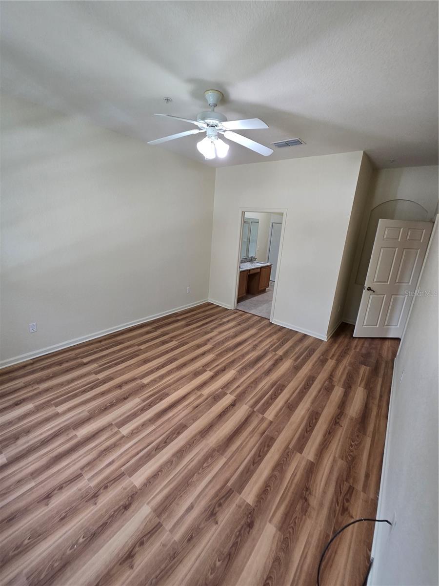 FLORA RIDGE CONDO PH 8 BLDG 11 - Residential