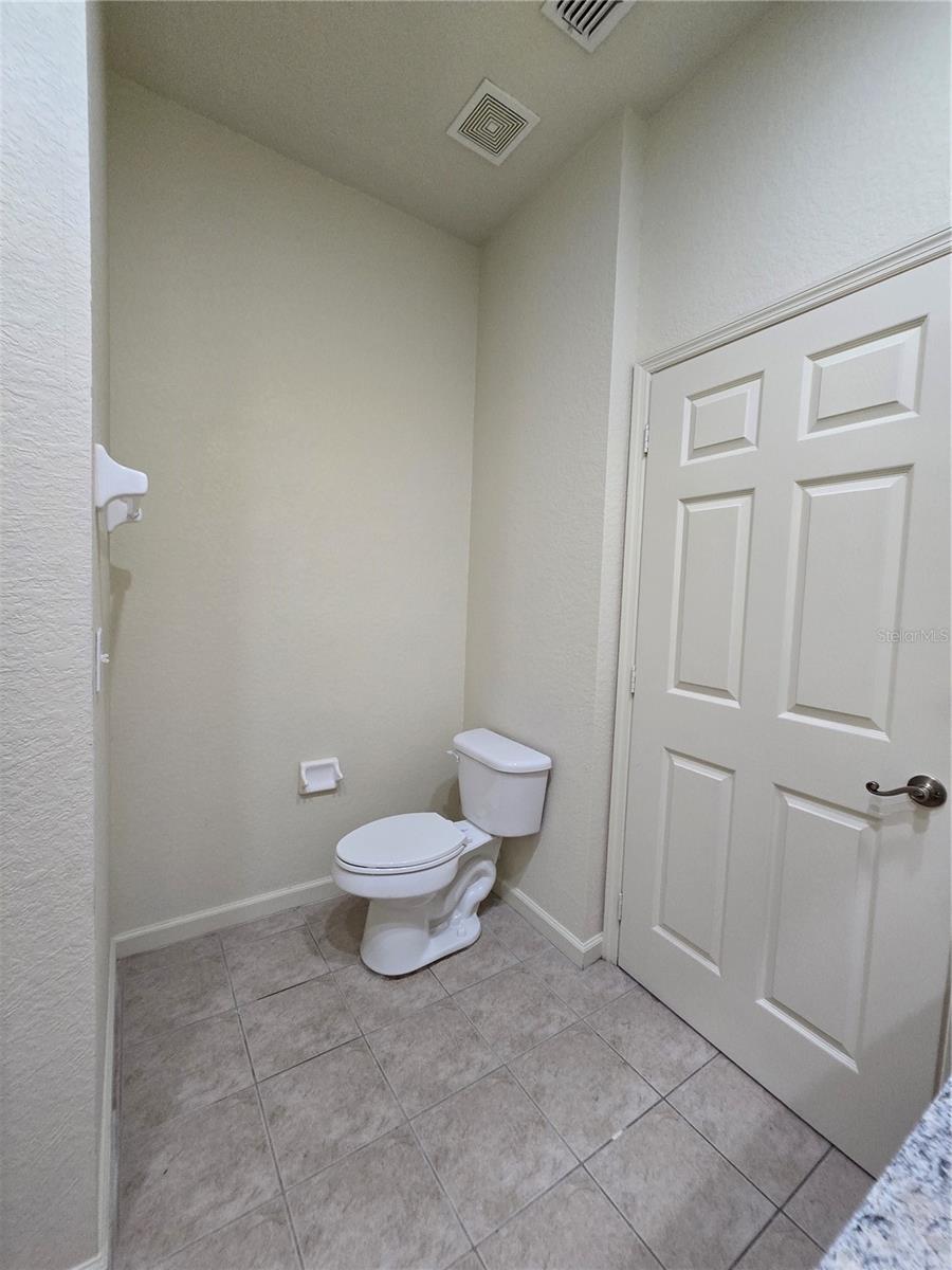 FLORA RIDGE CONDO PH 8 BLDG 11 - Residential