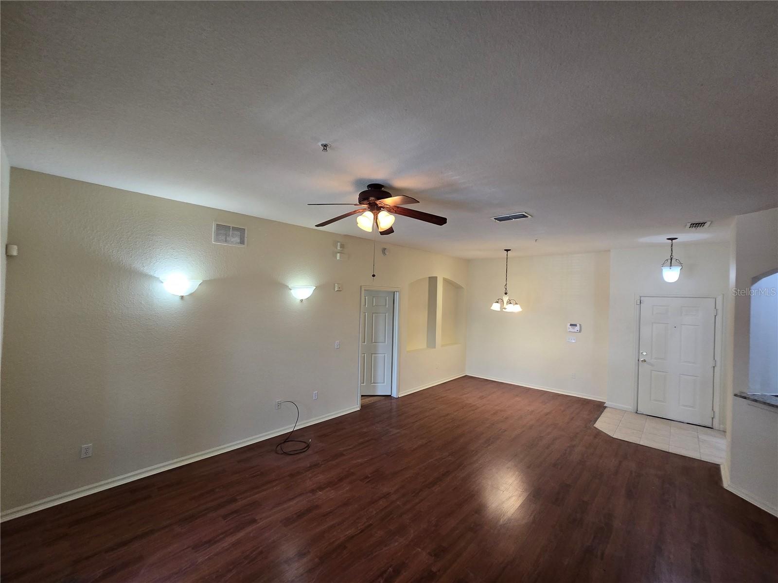 FLORA RIDGE CONDO PH 8 BLDG 11 - Residential