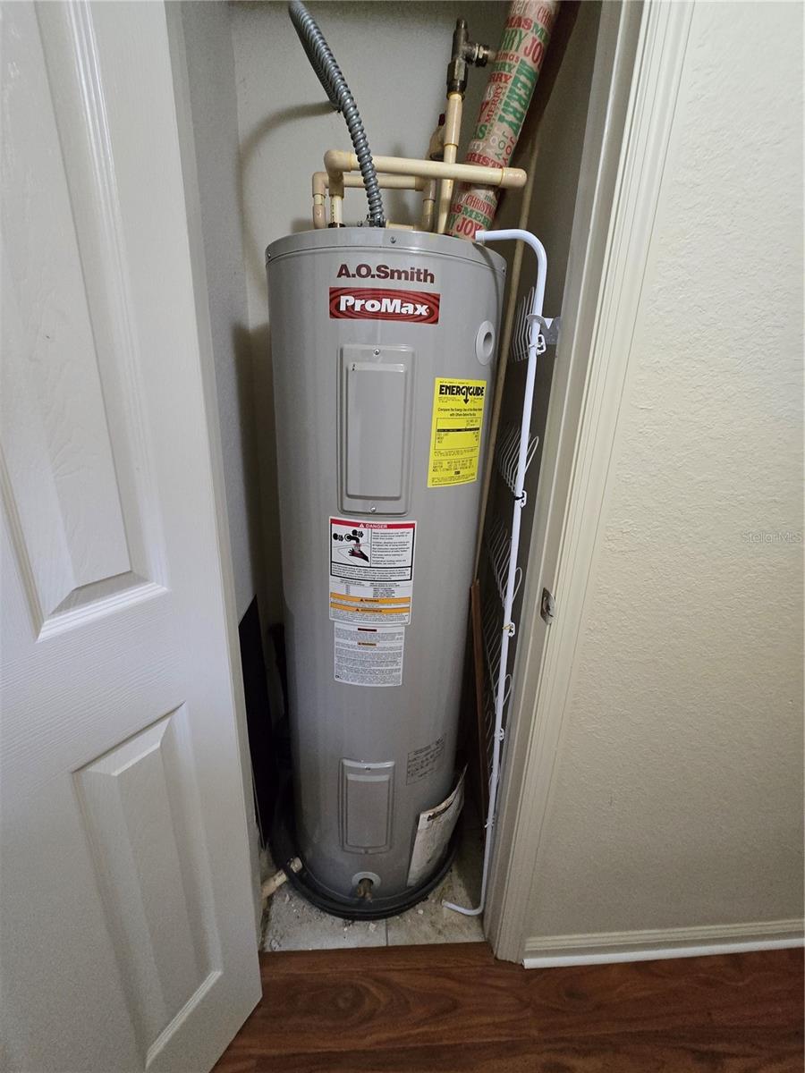 FLORA RIDGE CONDO PH 8 BLDG 11 - Residential