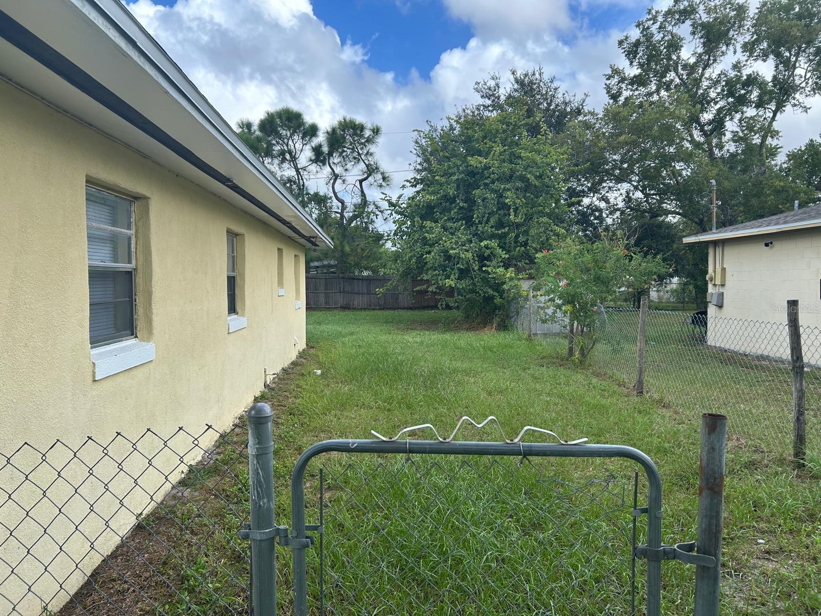 HOWEY W J LAND CO 01 ADD DUNDEE - Residential