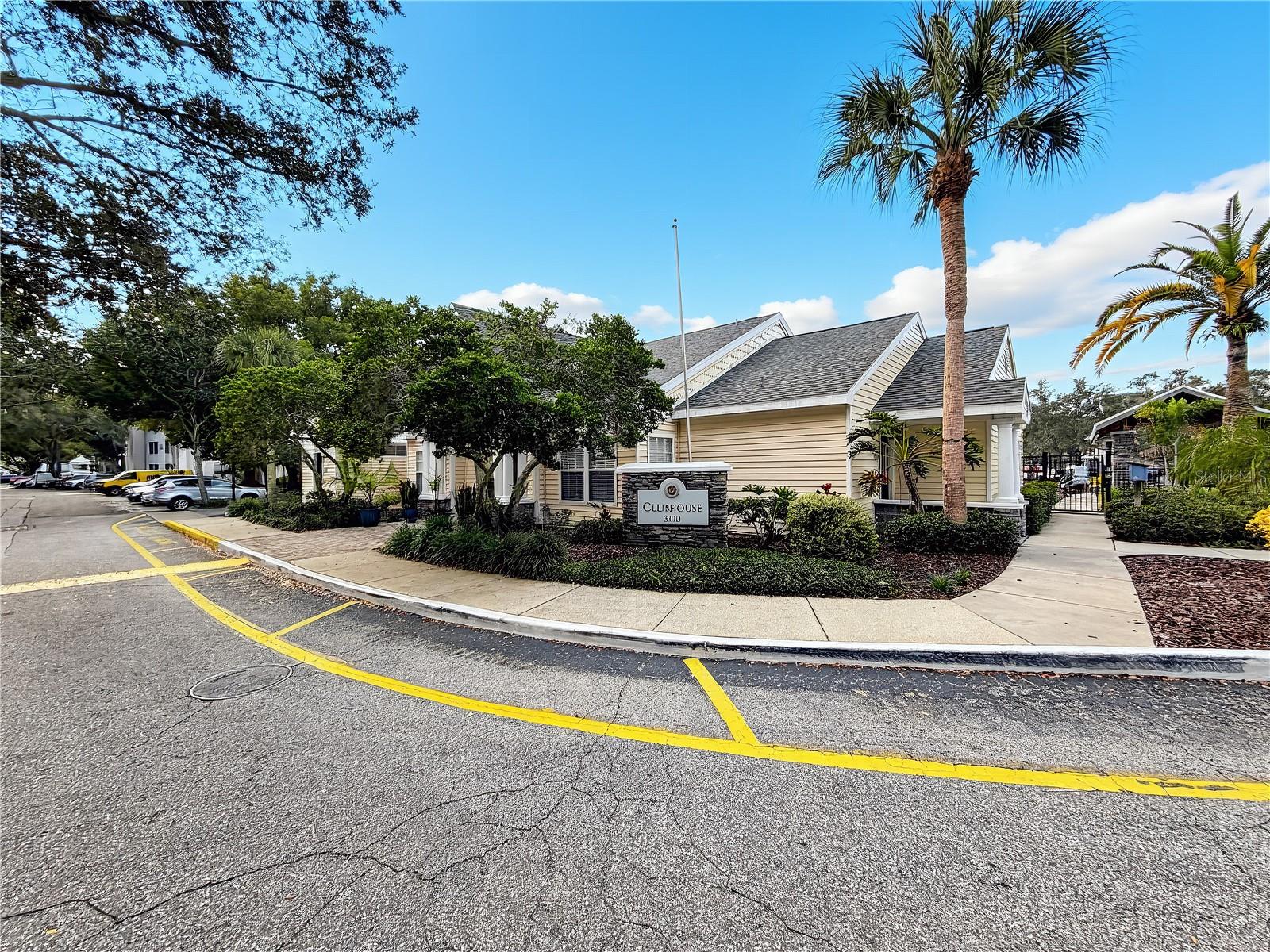 BENTLEY AT COBBS LANDING CONDO THE - Residential