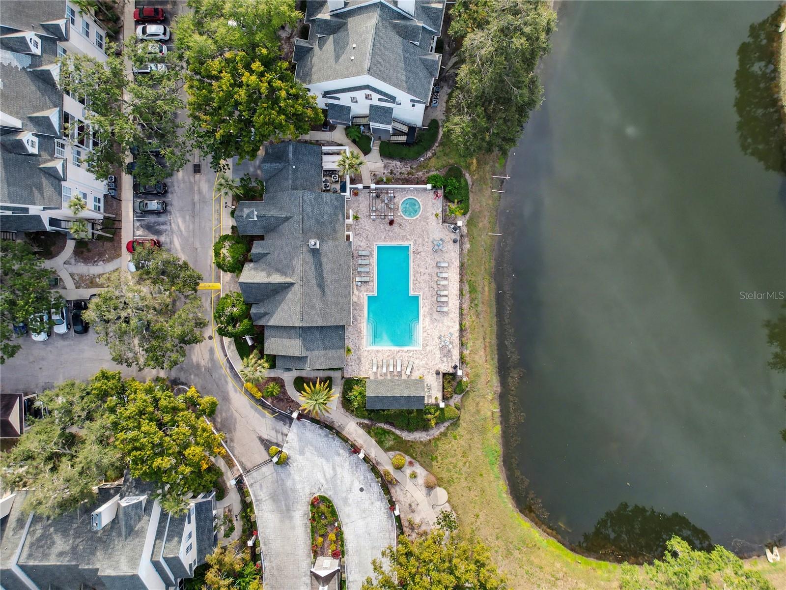 BENTLEY AT COBBS LANDING CONDO THE - Residential