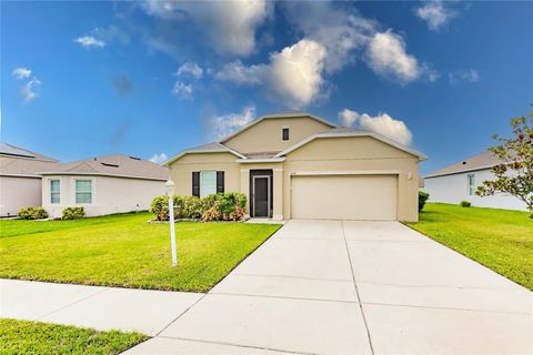 A home in WINTER HAVEN