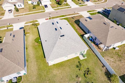 A home in WINTER HAVEN