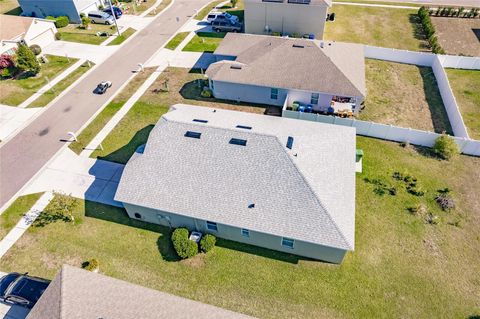 A home in WINTER HAVEN