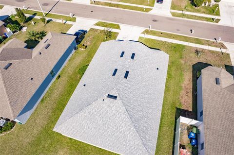 A home in WINTER HAVEN