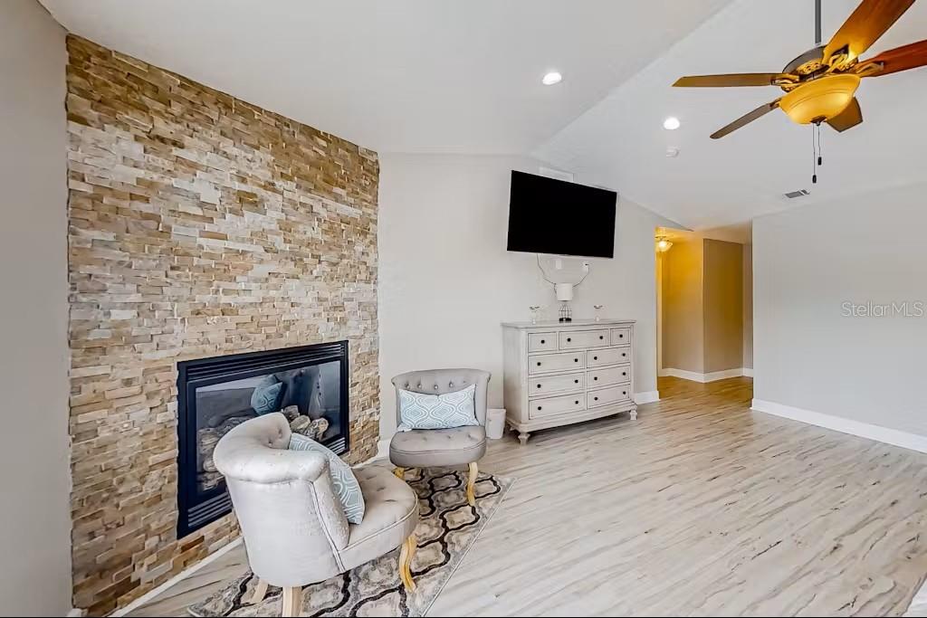 PALM COAST SEC 16 - Residential Lease