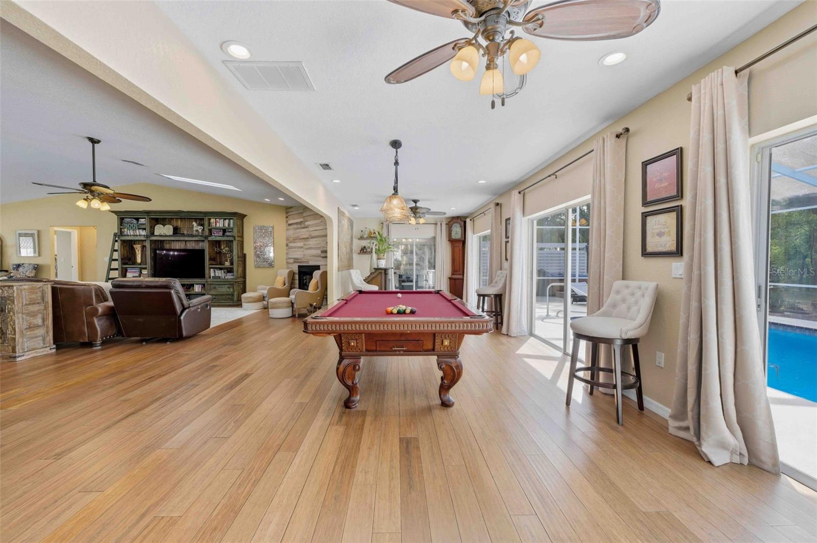 SPRING HILL - Residential