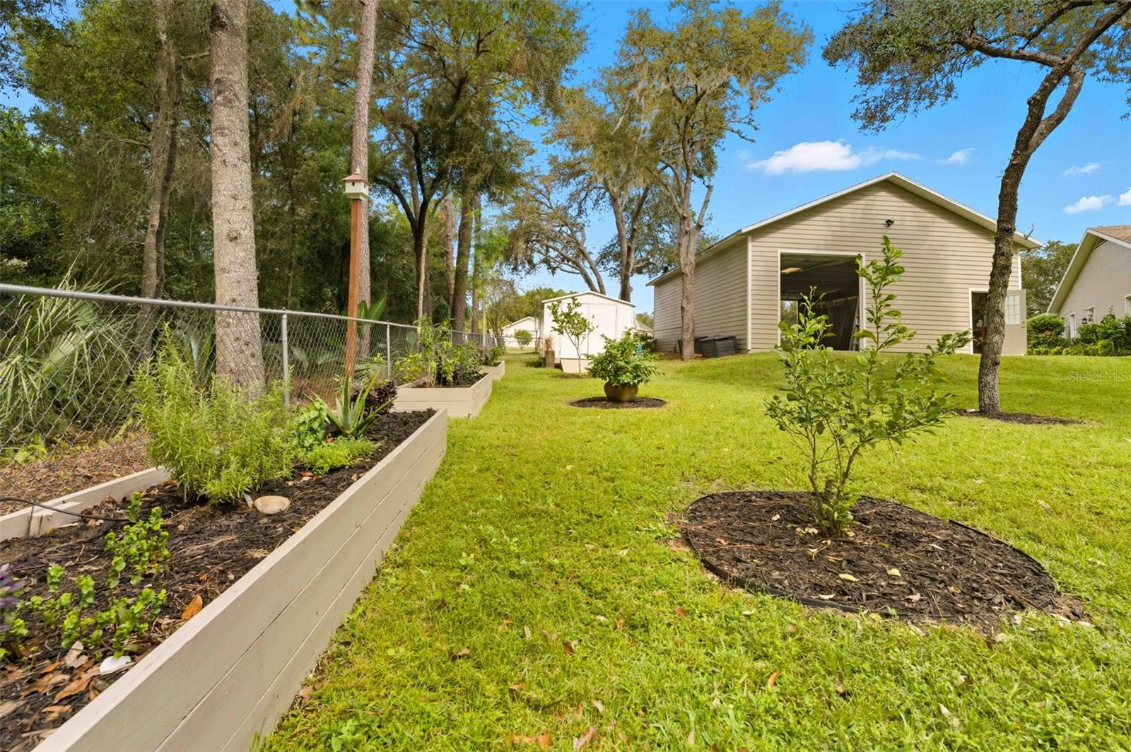 SPRING HILL - Residential