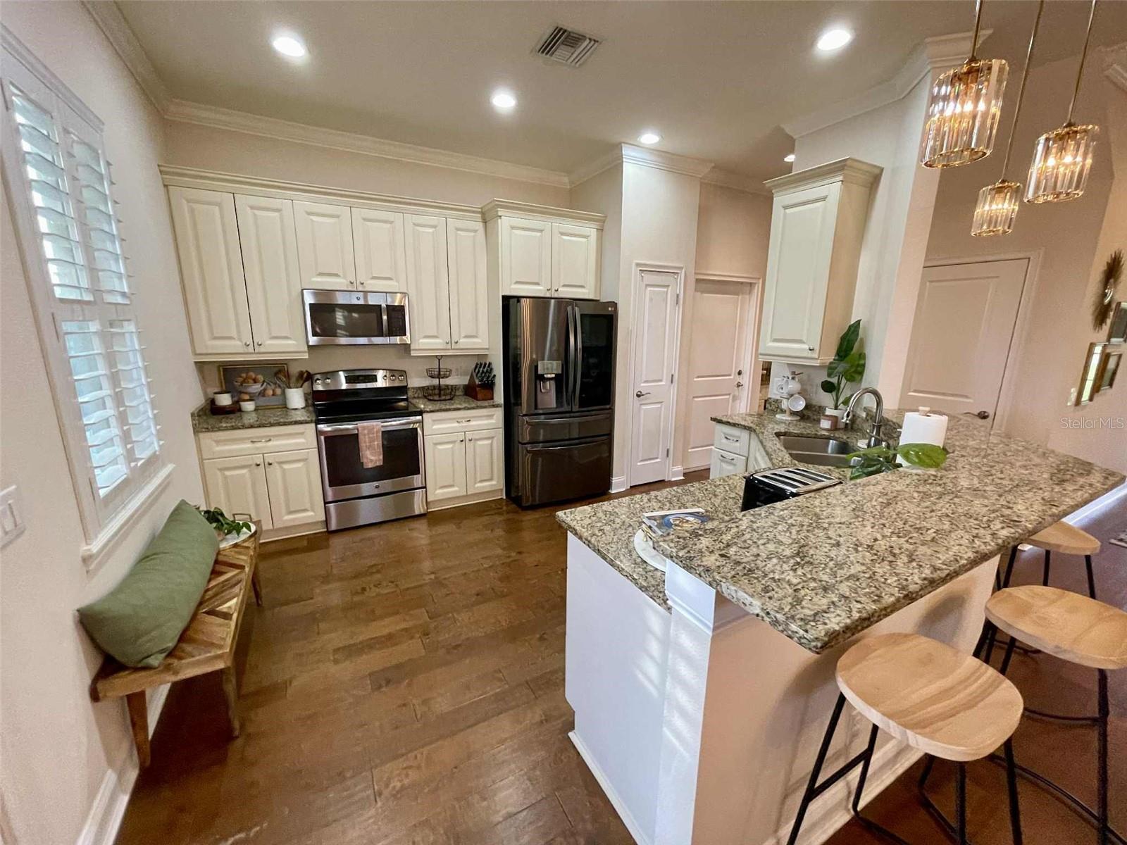 MAGNOLIA MANOR VILLAGE TR L - Residential