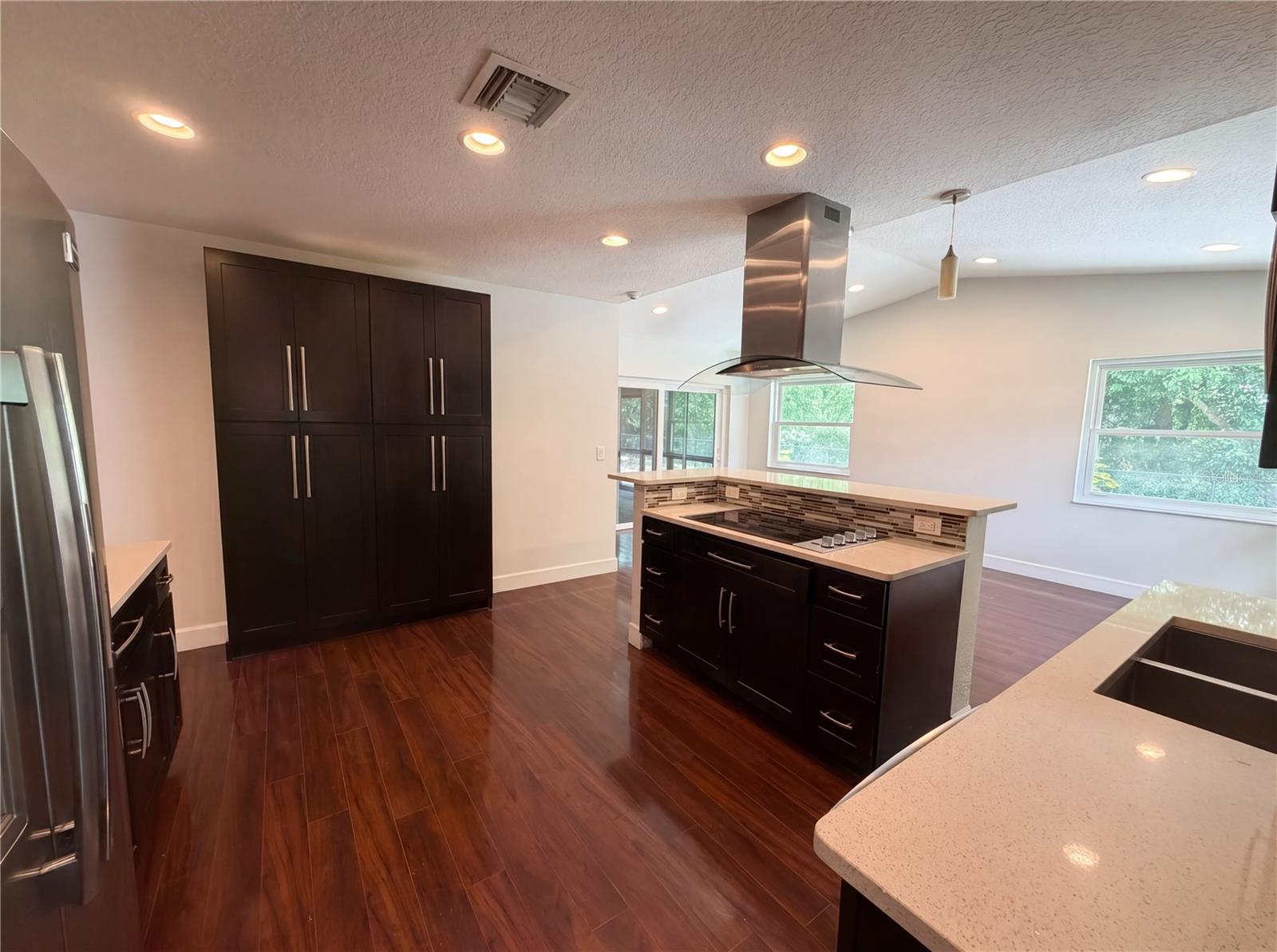 NORTH POINTE UNIT III - Residential