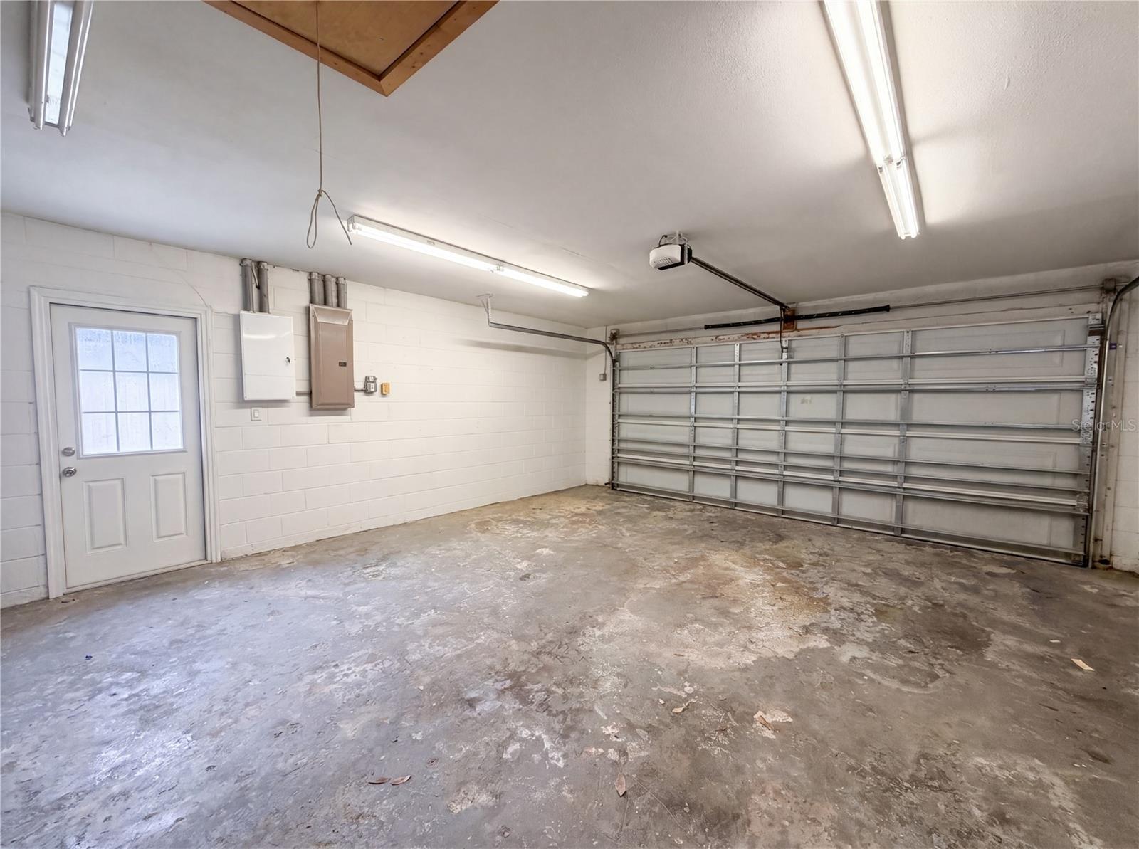 NORTH POINTE UNIT III - Residential