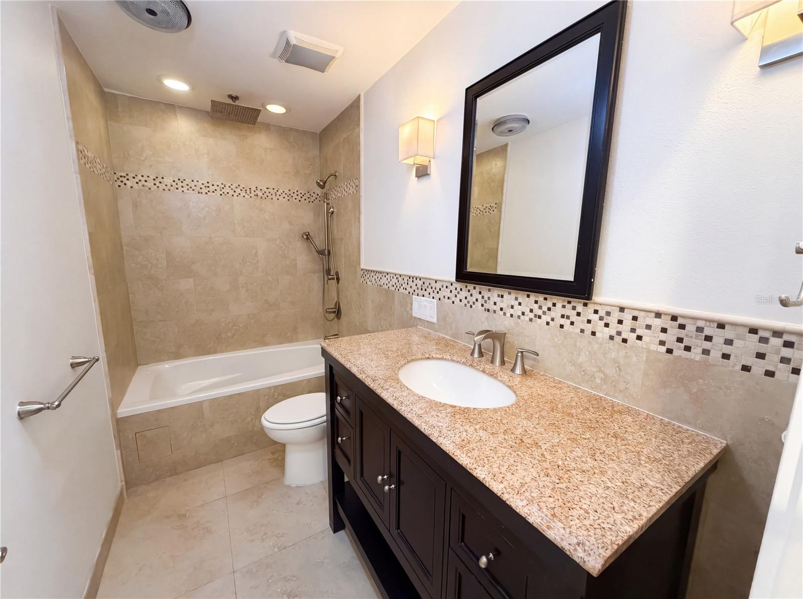 NORTH POINTE UNIT III - Residential