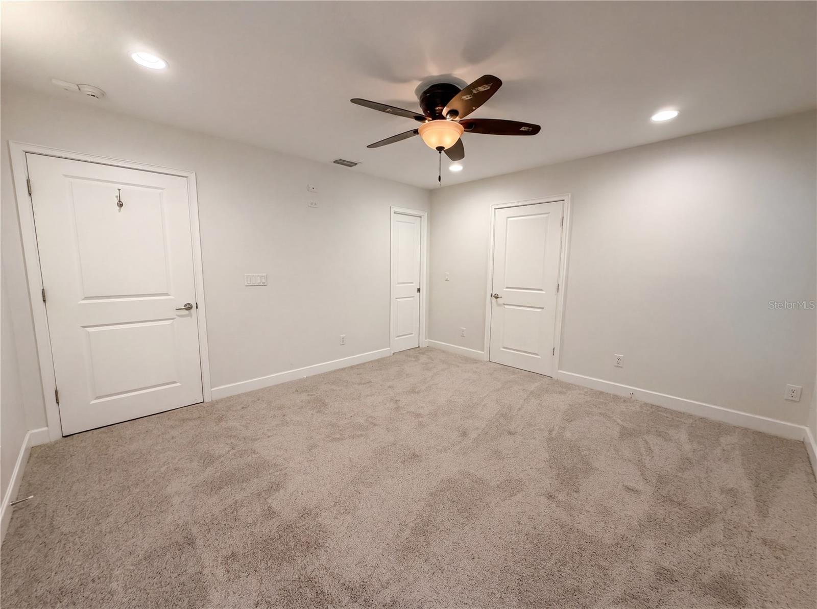 NORTH POINTE UNIT III - Residential