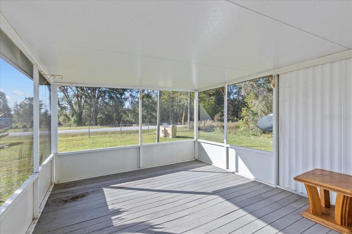 LAKE JOHNSON ESTATE - Residential