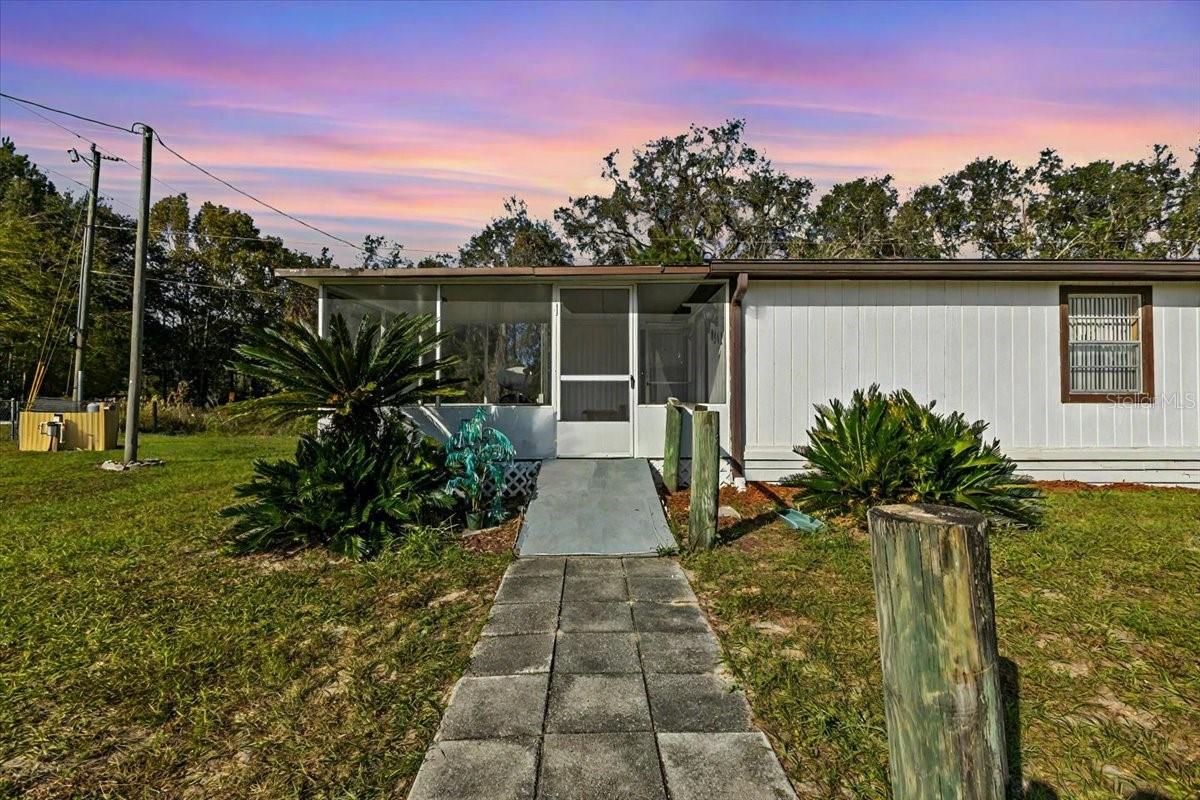 LAKE JOHNSON ESTATE - Residential