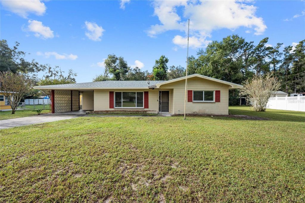 Photo of 34708 Hibiscus Drive, Dade City, FL 33523 (MLS # TB8441226)