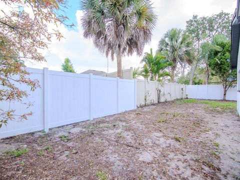 A home in SEMINOLE