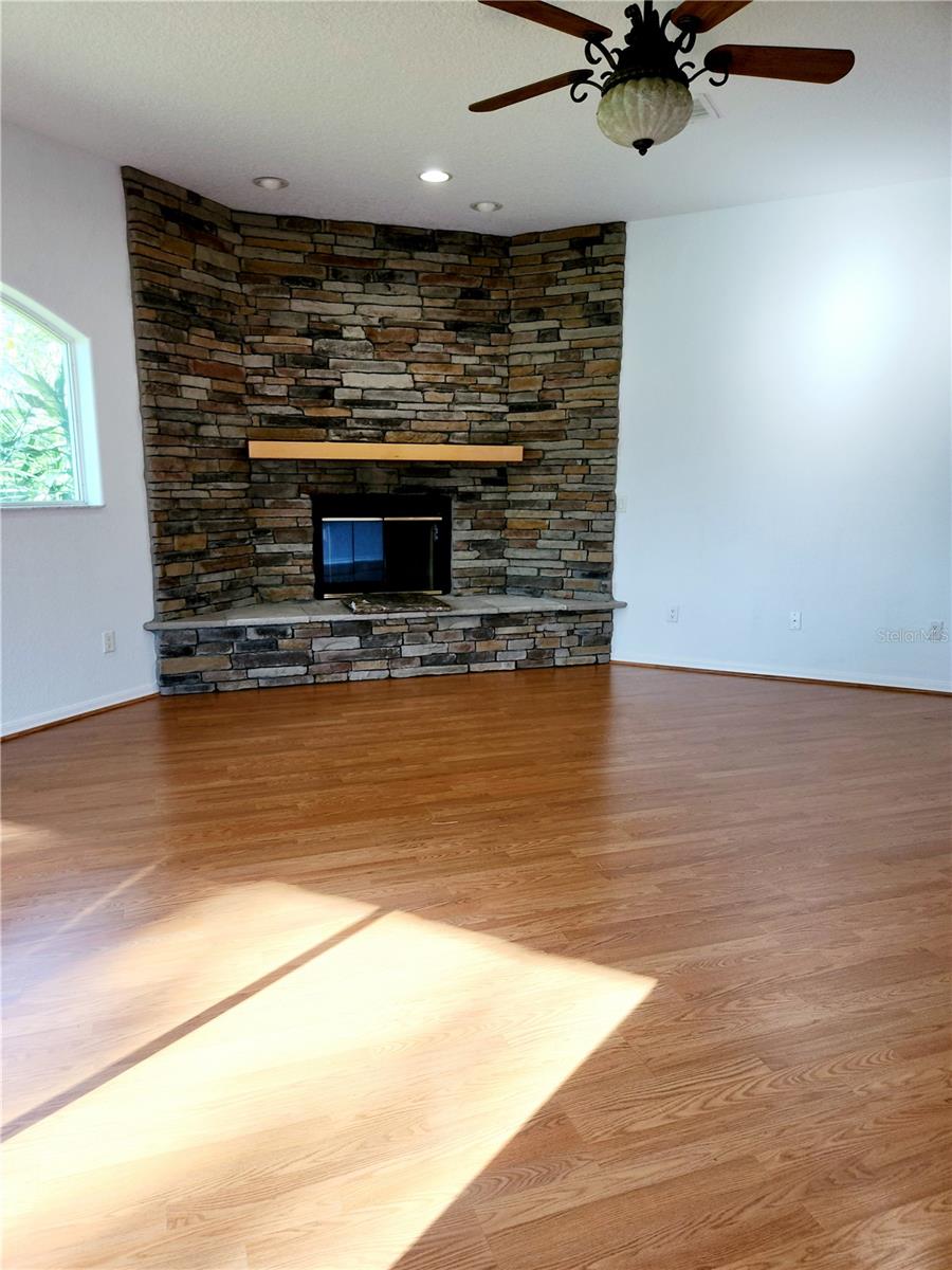 SPRING PINES SUB - Residential