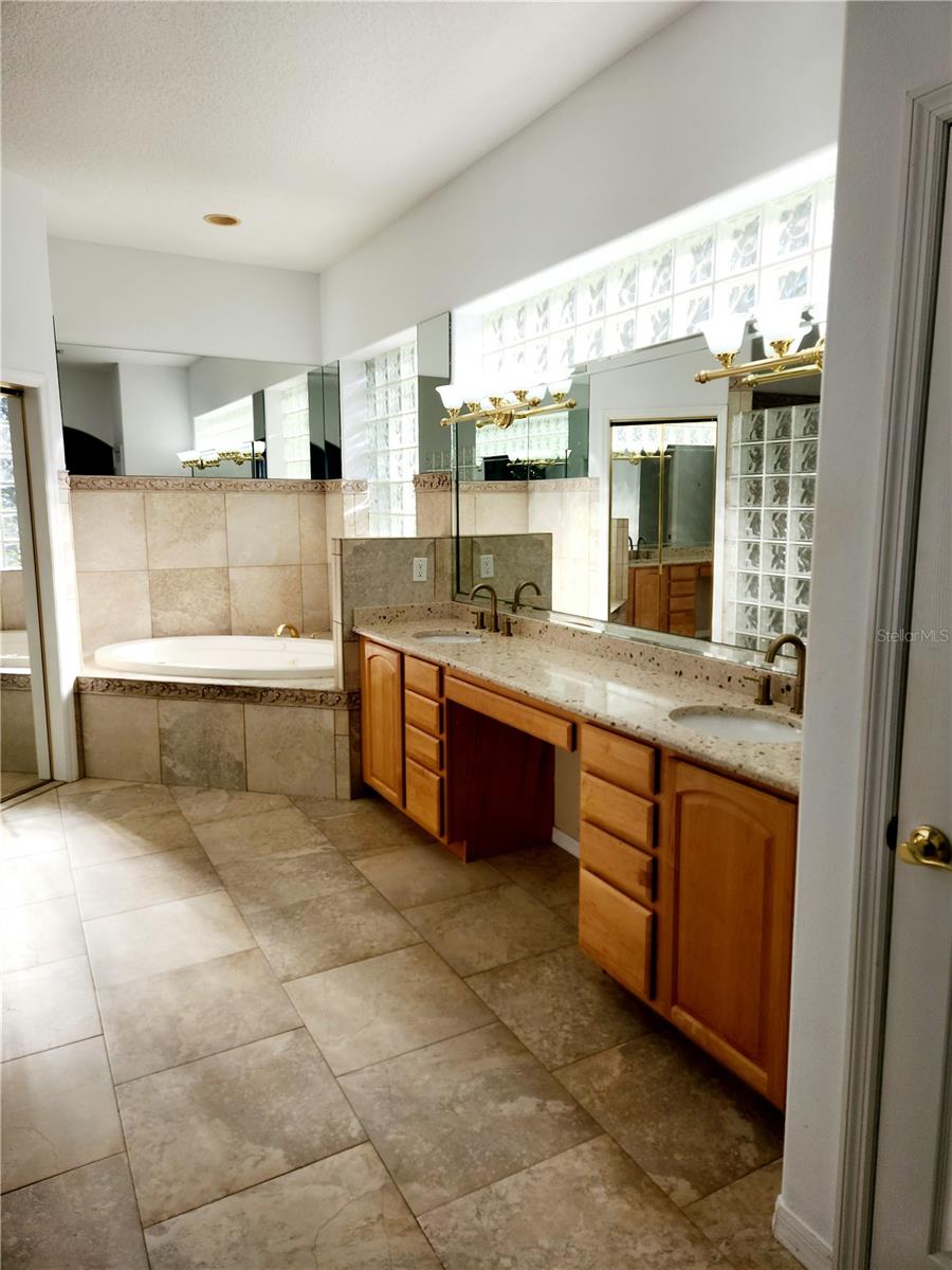 SPRING PINES SUB - Residential